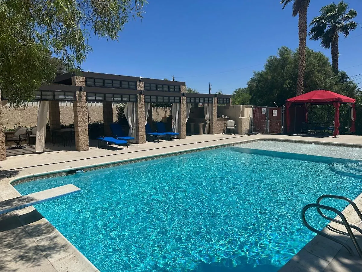 1 Small Secure Studio Apartment Las Vegas