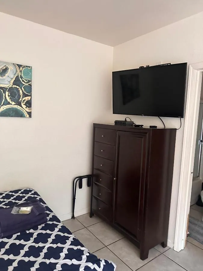 1 Small Secure Studio Apartment Las Vegas