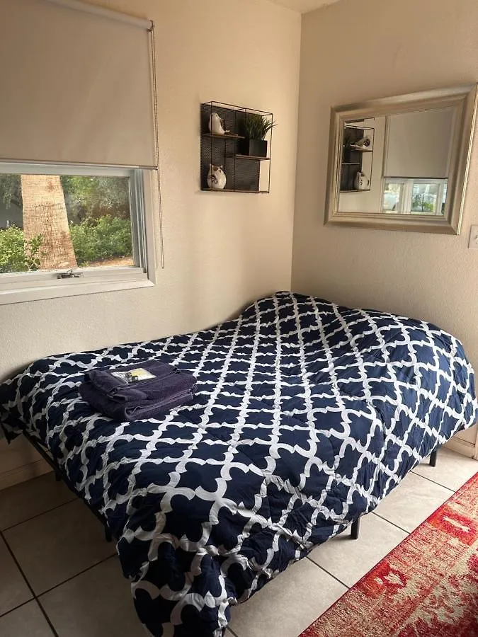 1 Small Secure Studio Apartment Las Vegas
